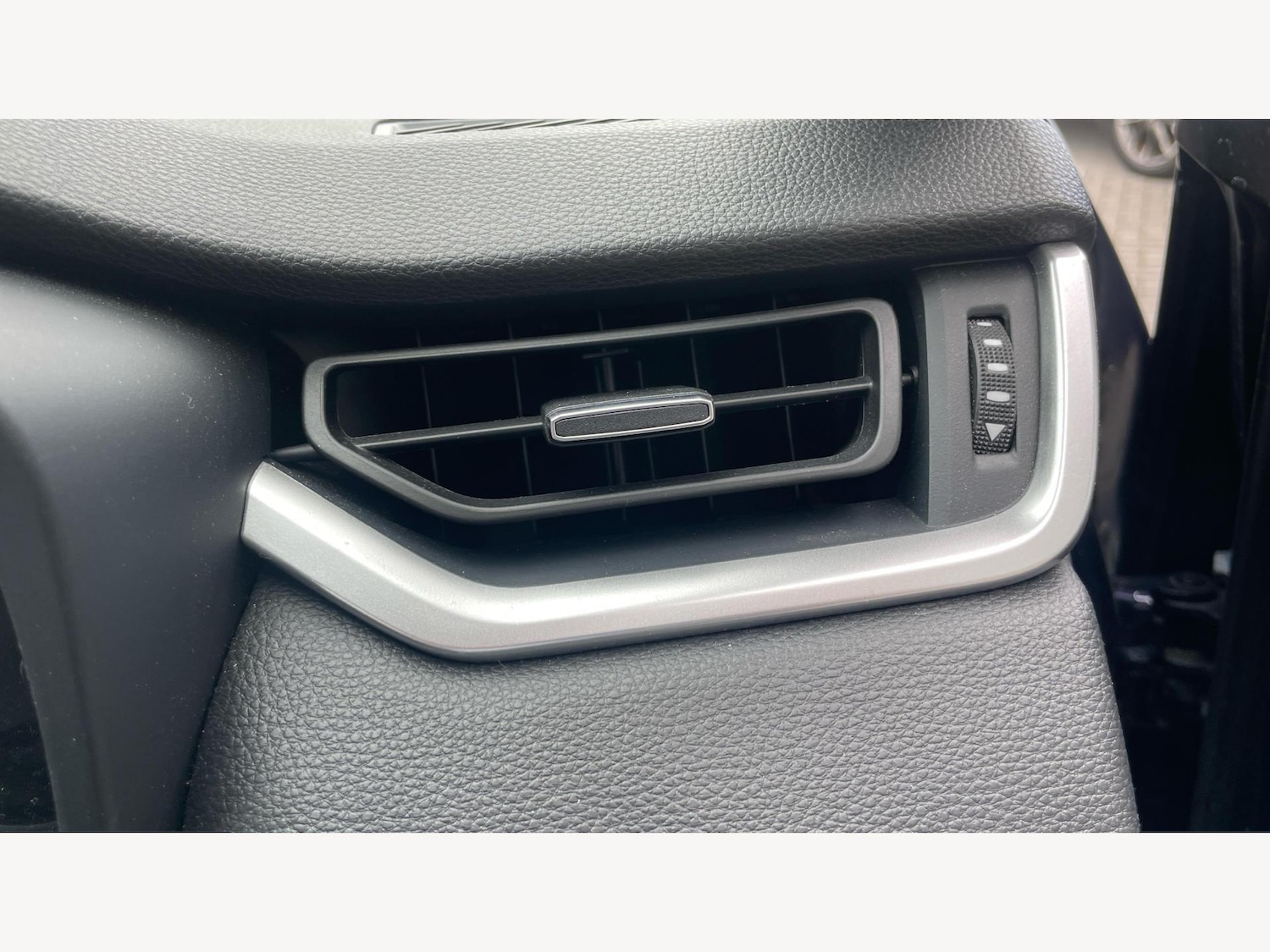 Used Toyota RAV4 2019 for sale - 76688929: Photo 27