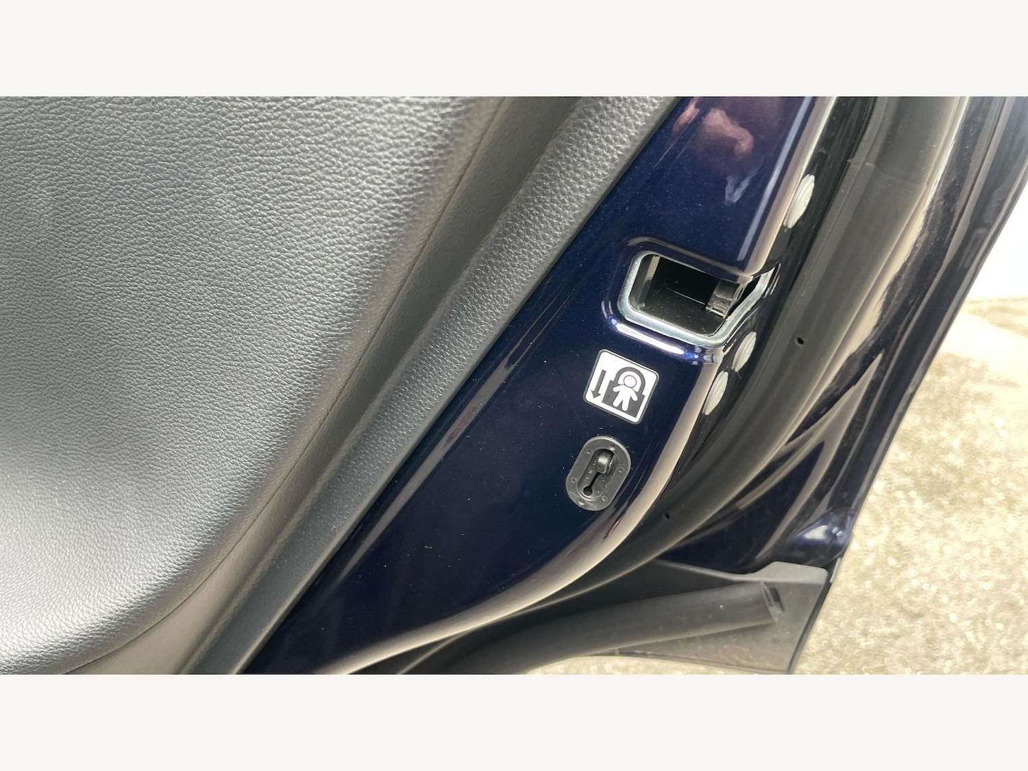 Used Toyota RAV4 2019 for sale - 76688929: Photo 28