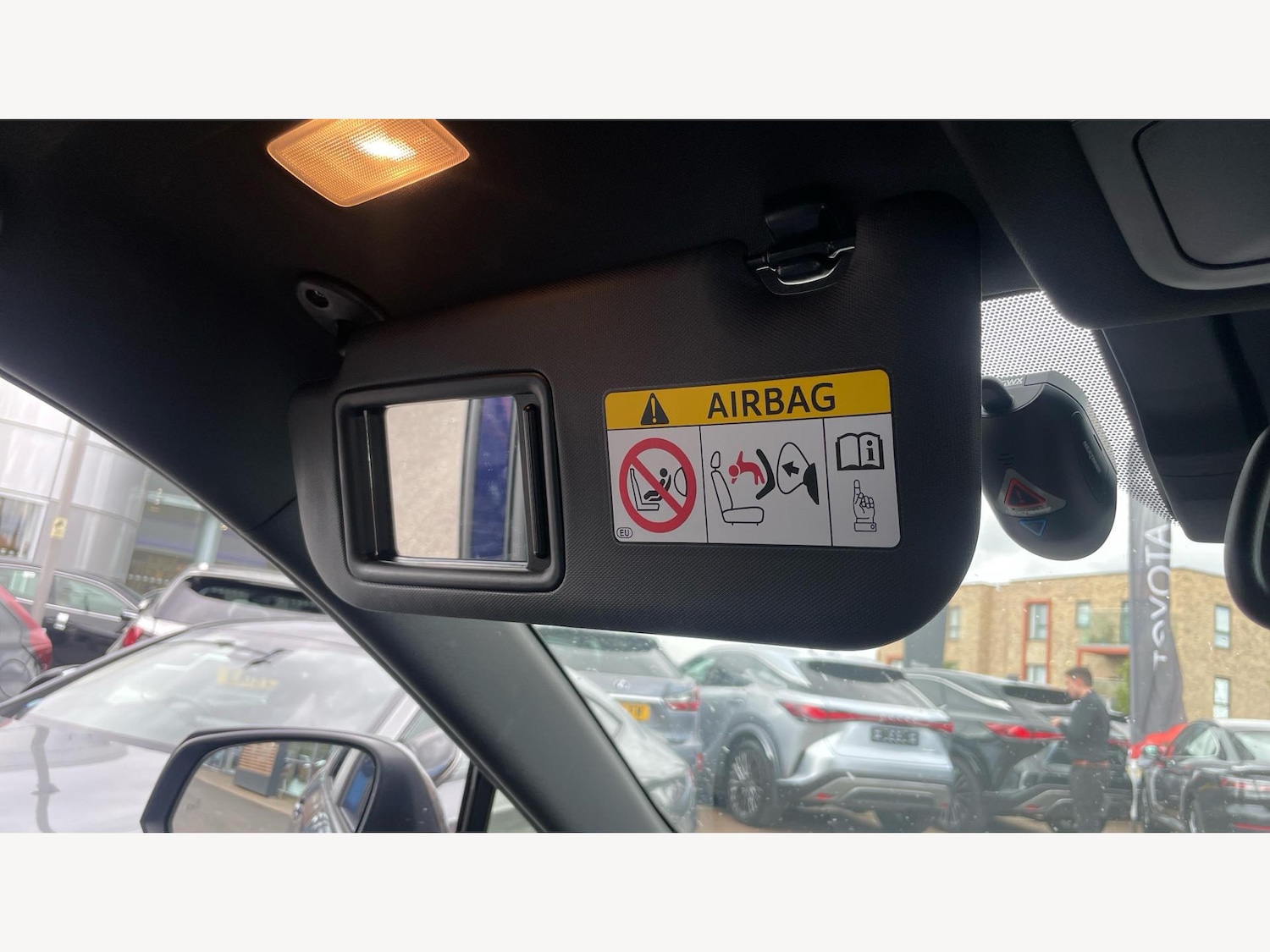 Used Toyota RAV4 2019 for sale - 76688929: Photo 42