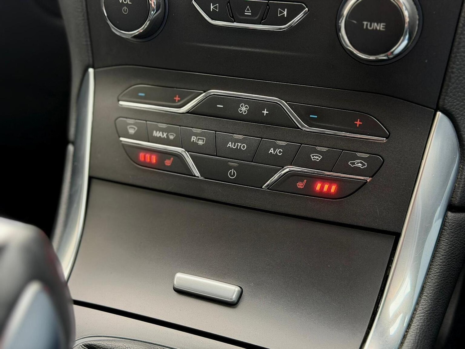 Used Ford S-Max 2015 for sale - 76769547: Photo 19