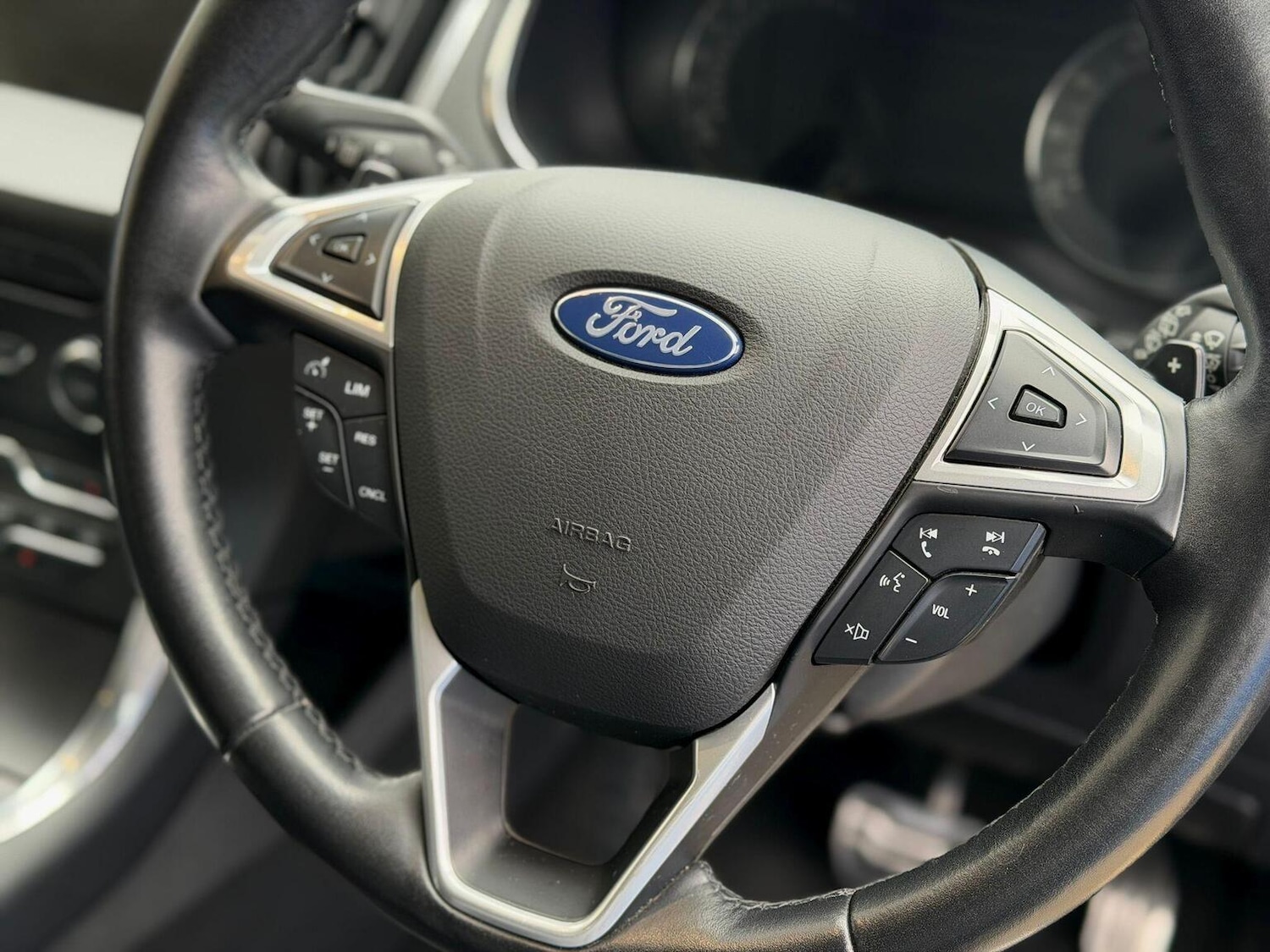 Used Ford S-Max 2015 for sale - 76769547: Photo 27