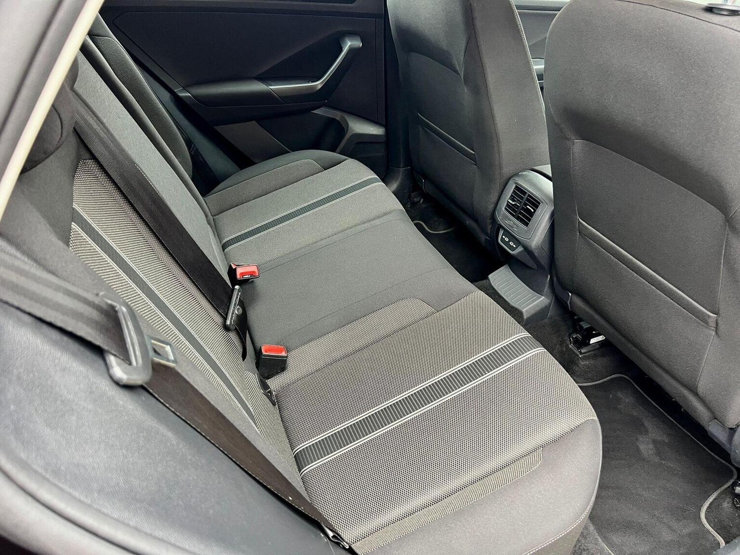 Used Volkswagen T-Roc 2021 for sale - 76541590: Photo 17