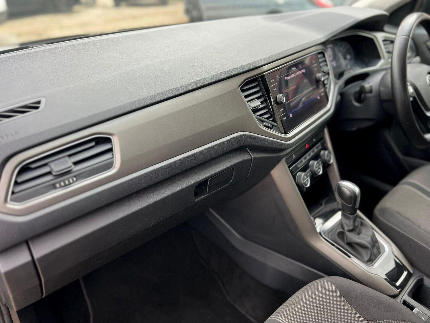 Used Volkswagen T-Roc 2021 for sale - 76541590: Photo 9