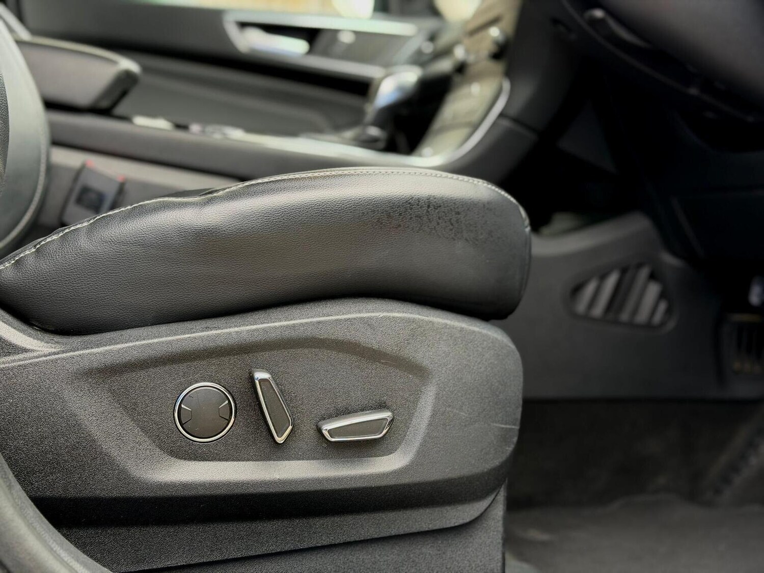 Used Ford S-Max 2015 for sale - 76541568: Photo 18