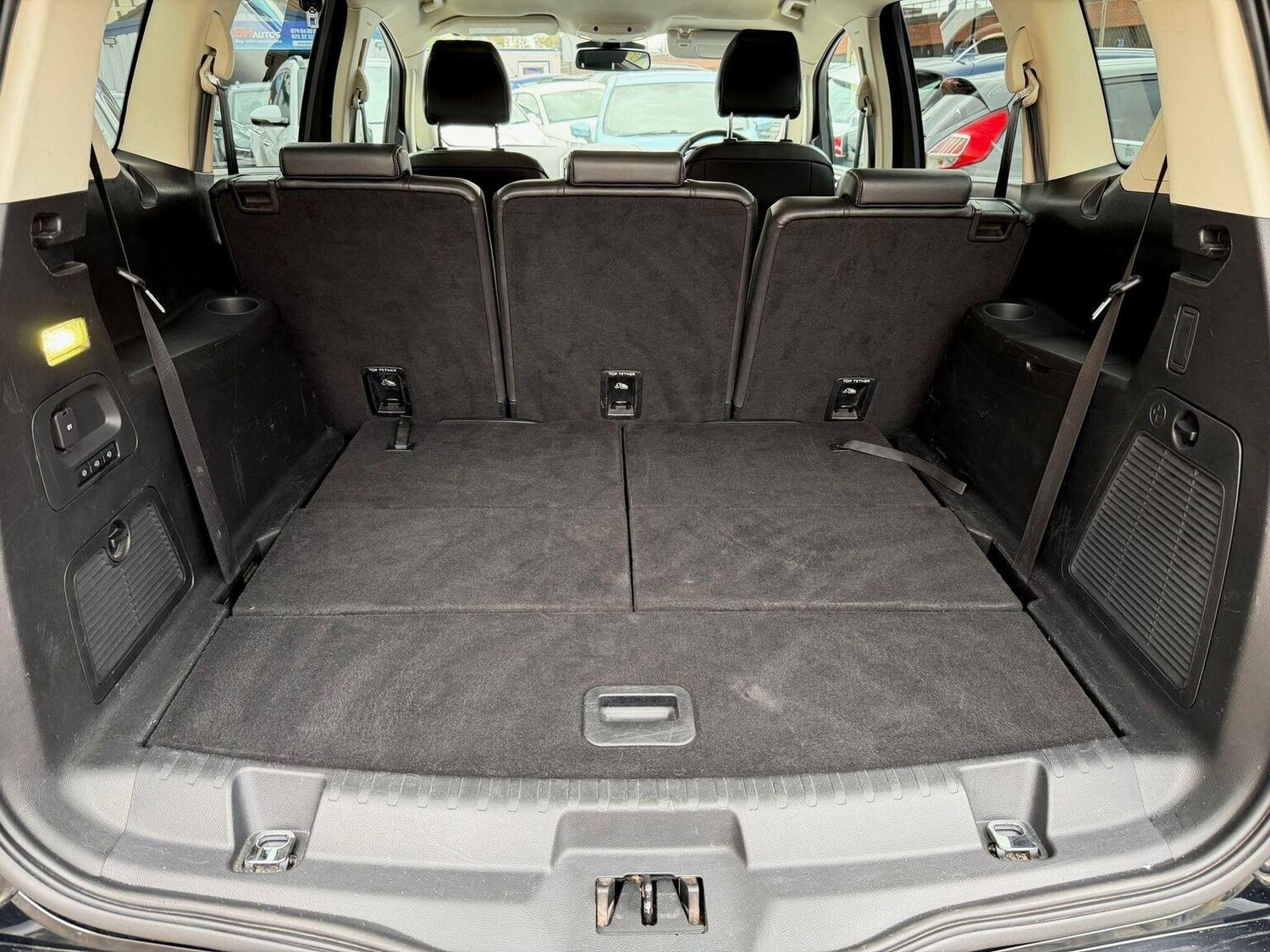 Used Ford S-Max 2015 for sale - 76541568: Photo 25