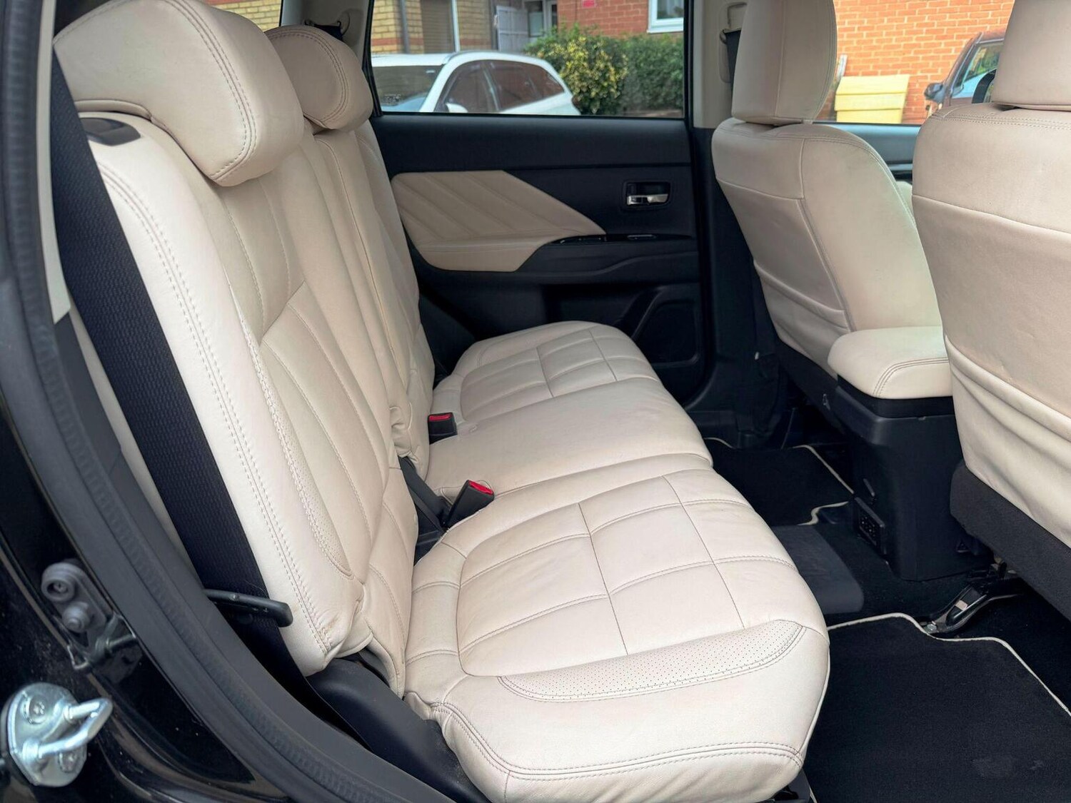 Used Mitsubishi Outlander 2016 for sale - 76541587: Photo 12