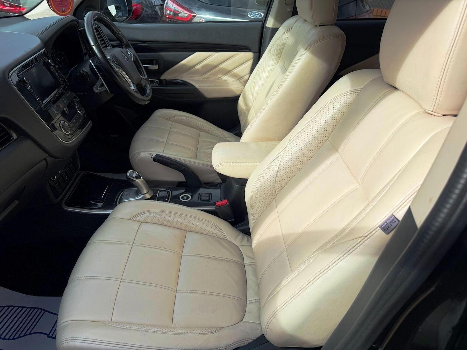 Used Mitsubishi Outlander 2016 for sale - 76541587: Photo 22