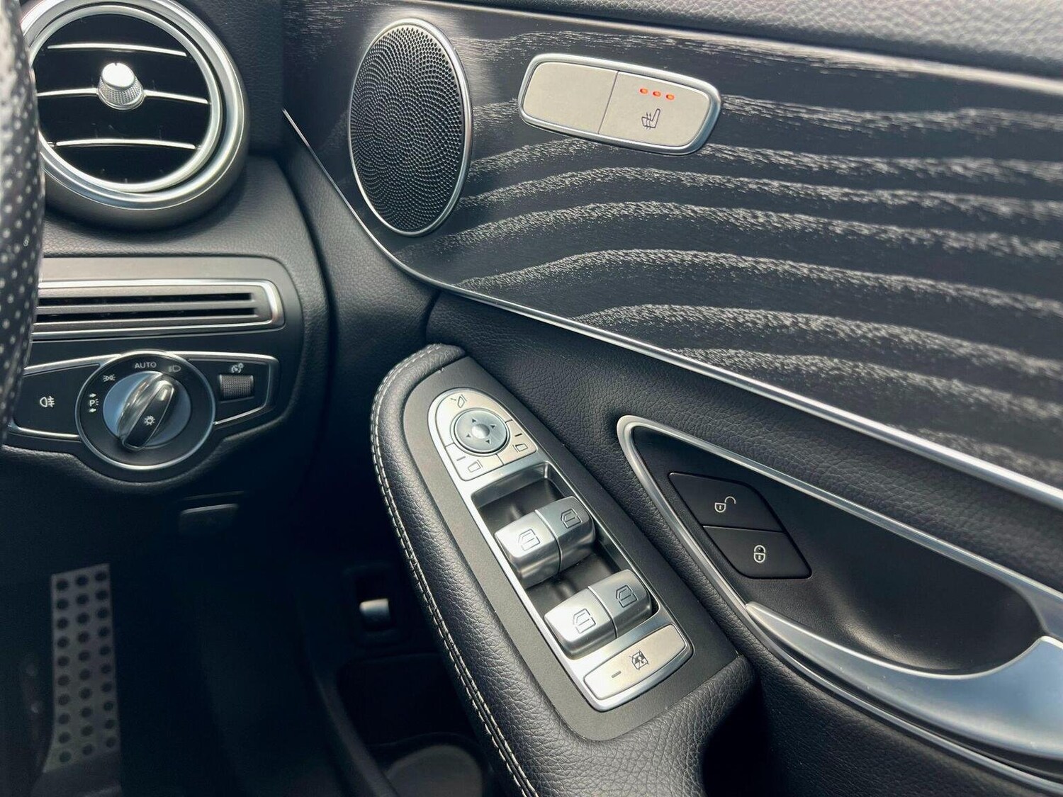 Used Mercedes-Benz C Class 2018 for sale - 76541563: Photo 12