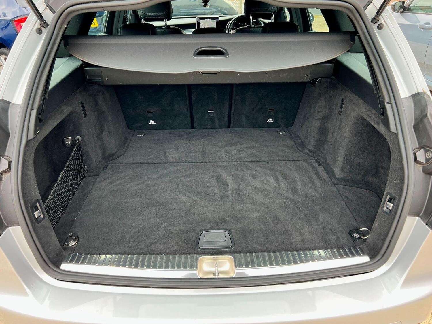 Used Mercedes-Benz C Class 2018 for sale - 76541563: Photo 38