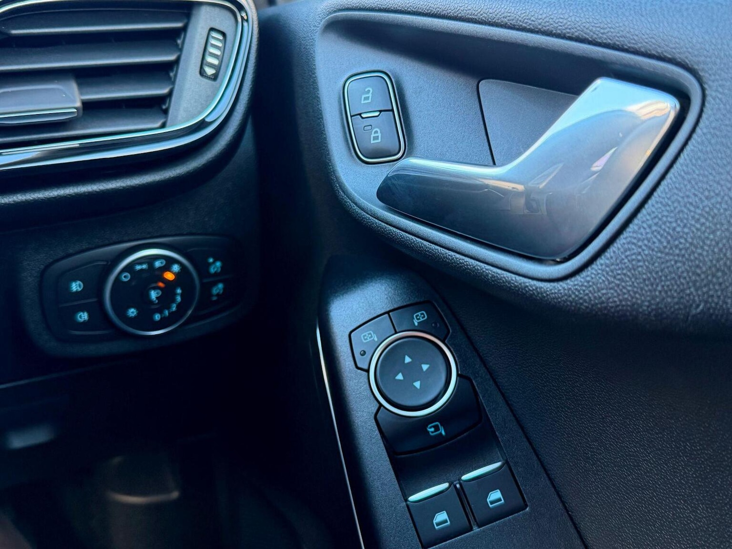 Used Ford Fiesta 2019 for sale - 77056584: Photo 19