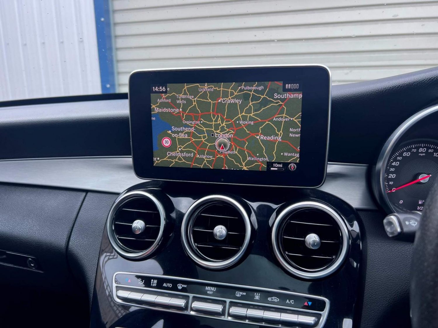 Used Mercedes-Benz C Class 2016 for sale - 76541541: Photo 19