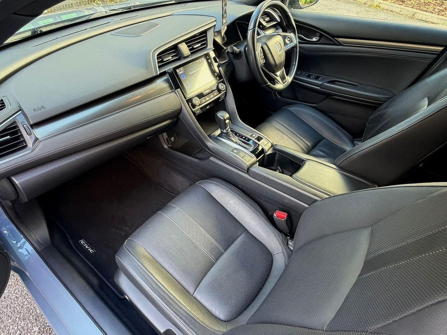 Used Honda Civic 2017 for sale - 76541567: Photo 27