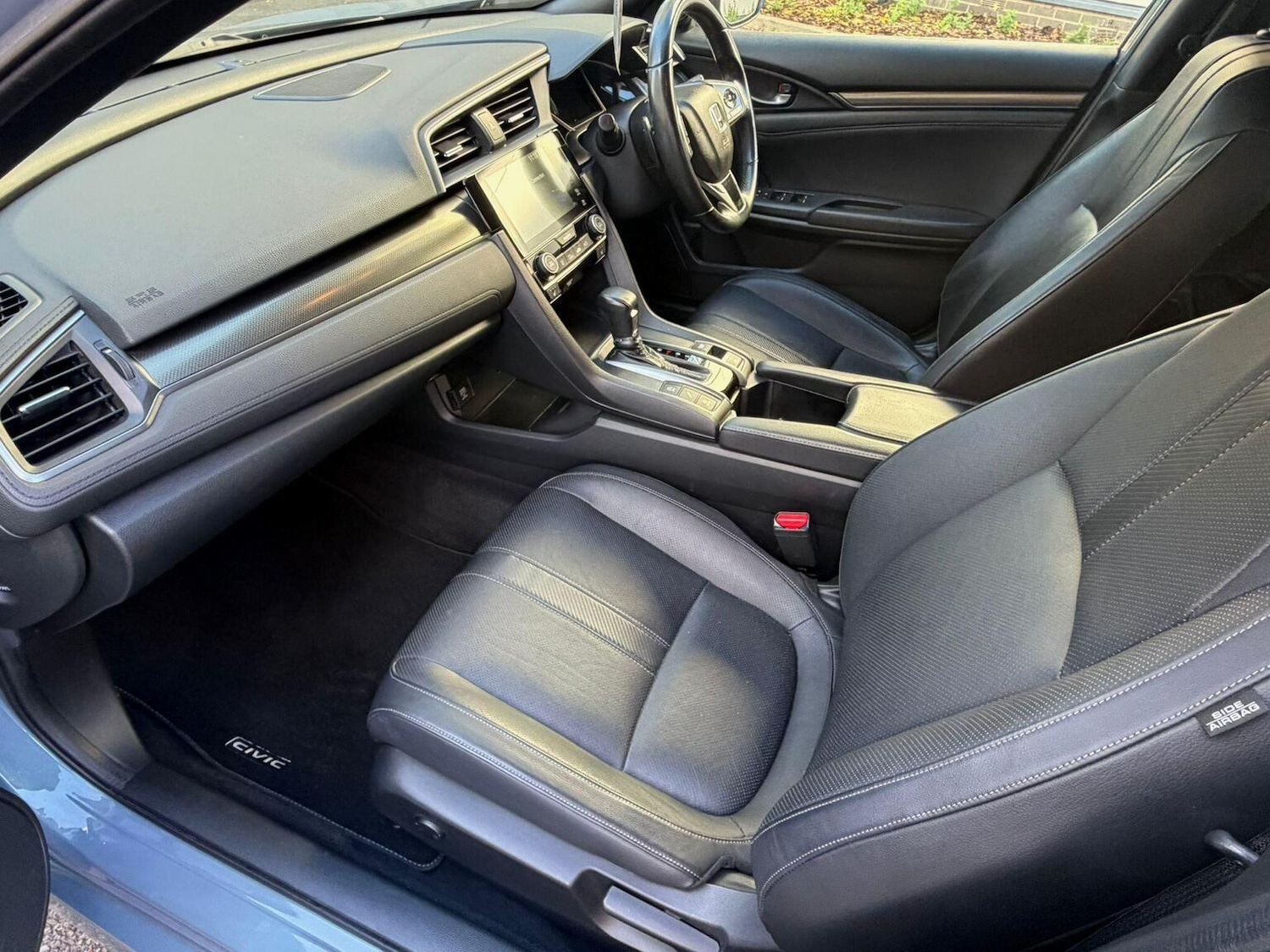 Used Honda Civic 2017 for sale - 76541567: Photo 28