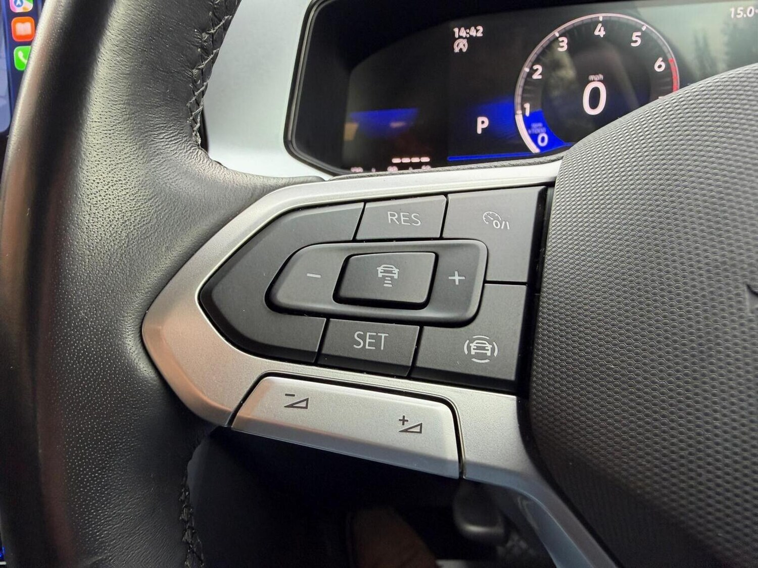 Used Volkswagen T-Roc 2022 for sale - 76541627: Photo 14