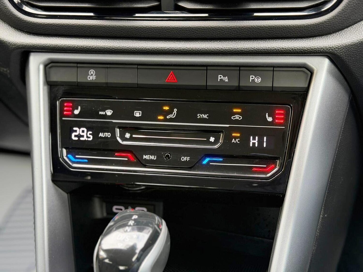 Used Volkswagen T-Roc 2022 for sale - 76541627: Photo 17