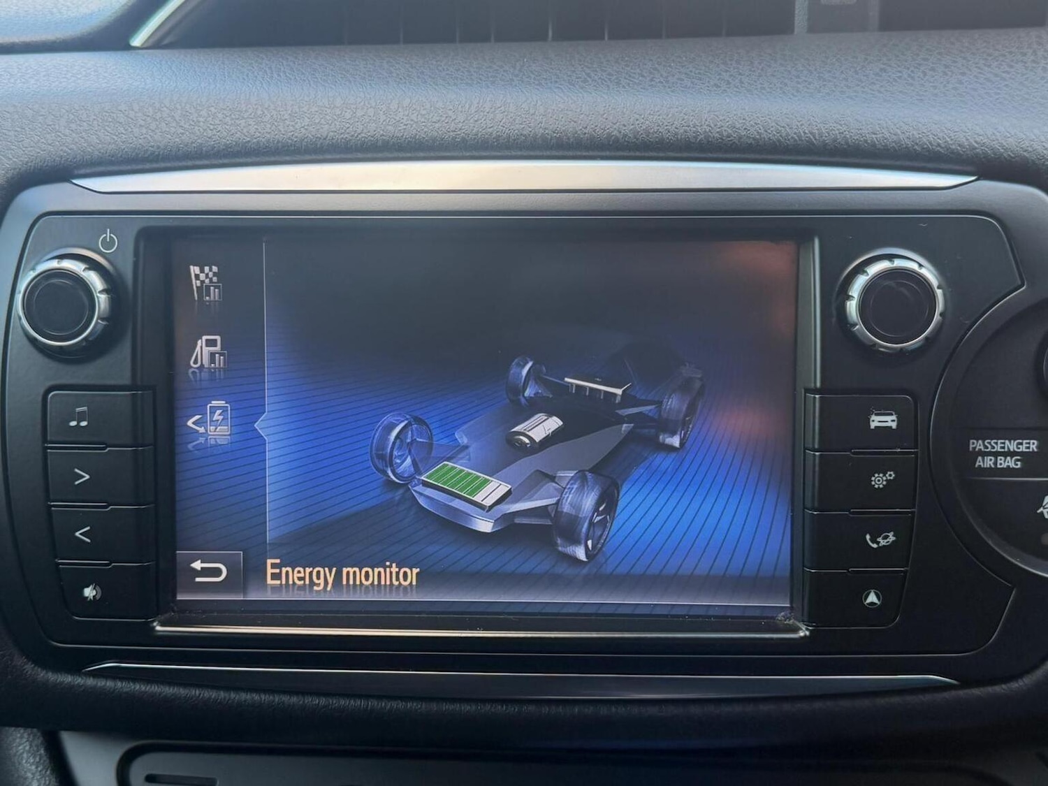 Used Toyota Yaris 2015 for sale - 76656063: Photo 19