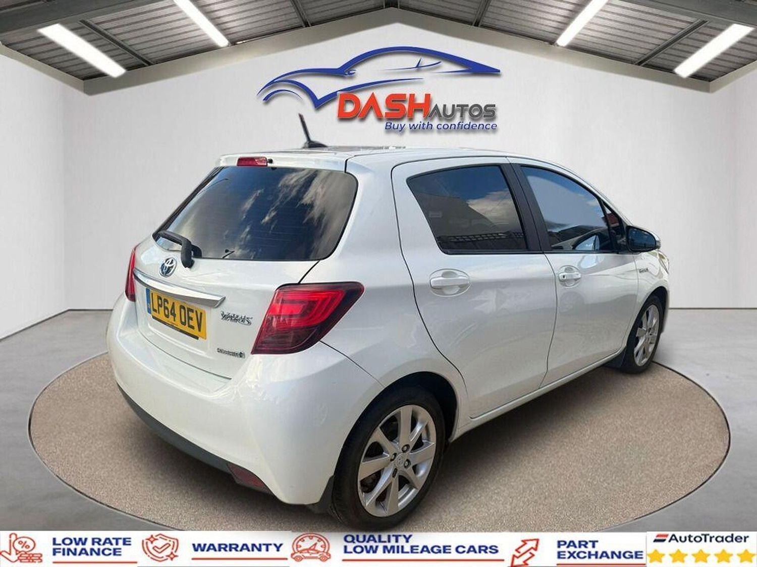 Used Toyota Yaris 2015 for sale - 76656063: Photo 2