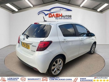 Used Toyota Yaris 2015 for sale - 76656063: Photo