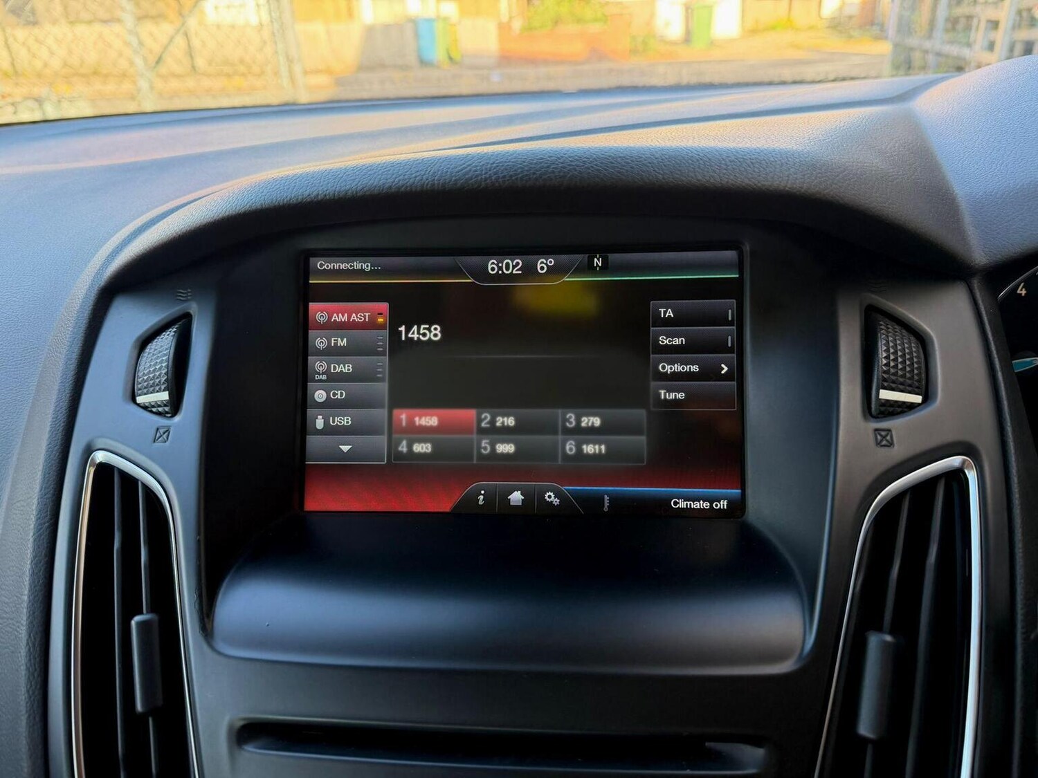 Used Ford Focus 2014 for sale - 76541598: Photo 17