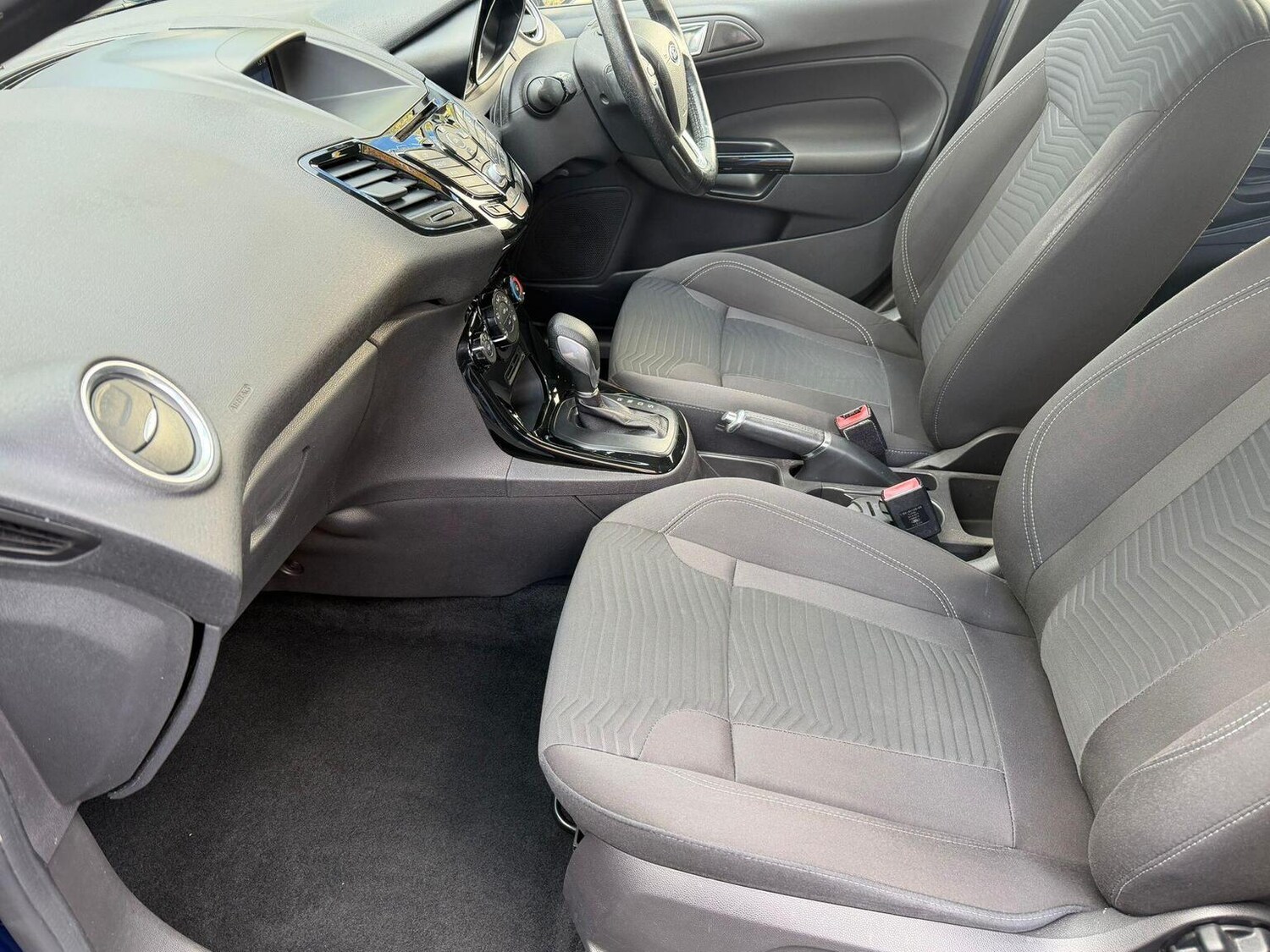 Used Ford Fiesta 2017 for sale - 76541559: Photo 17