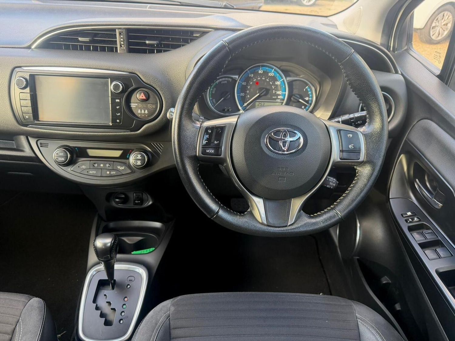 Used Nissan Qashqai 2015 for sale - 76643301: Photo 26