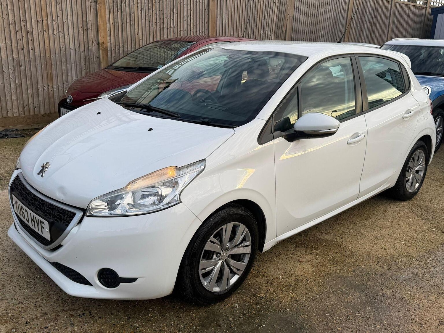 Used Peugeot 208 2013 for sale - 76571105: Photo 5