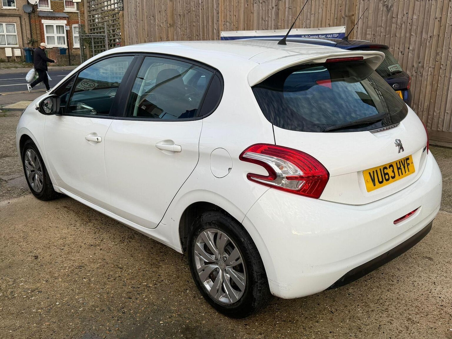 Used Peugeot 208 2013 for sale - 76571105: Photo 8