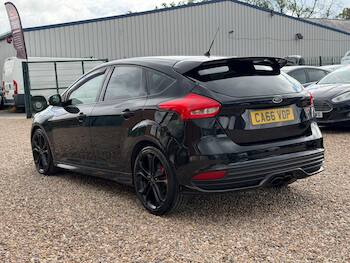 Used Ford Focus 2017 for sale - 79882301: Photo