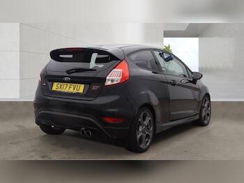 Used Ford Fiesta 2017 for sale - 79882312: Photo