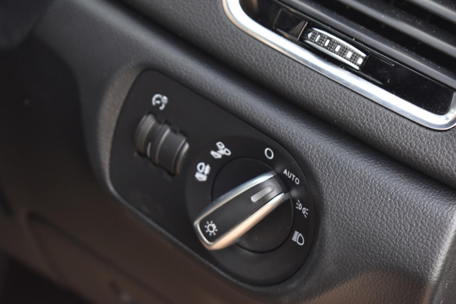 Used Audi Q3 2016 for sale - 76246582: Photo 18