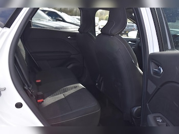 Used Renault Captur 2025 for sale - 78020278: Photo