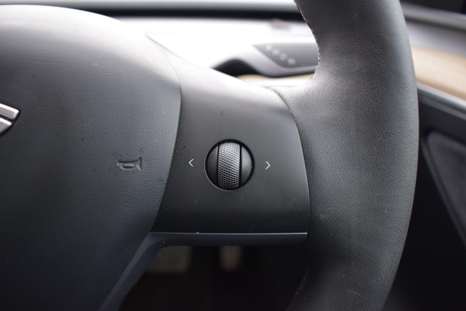 Used Tesla Model Y 2023 for sale - 77612173: Photo 9