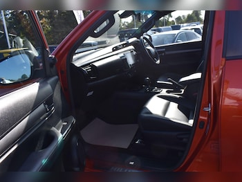 Used Toyota Hilux 2023 for sale - 79613187: Photo