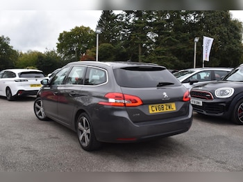Used Peugeot 308 SW 2018 for sale - 76270096: Photo