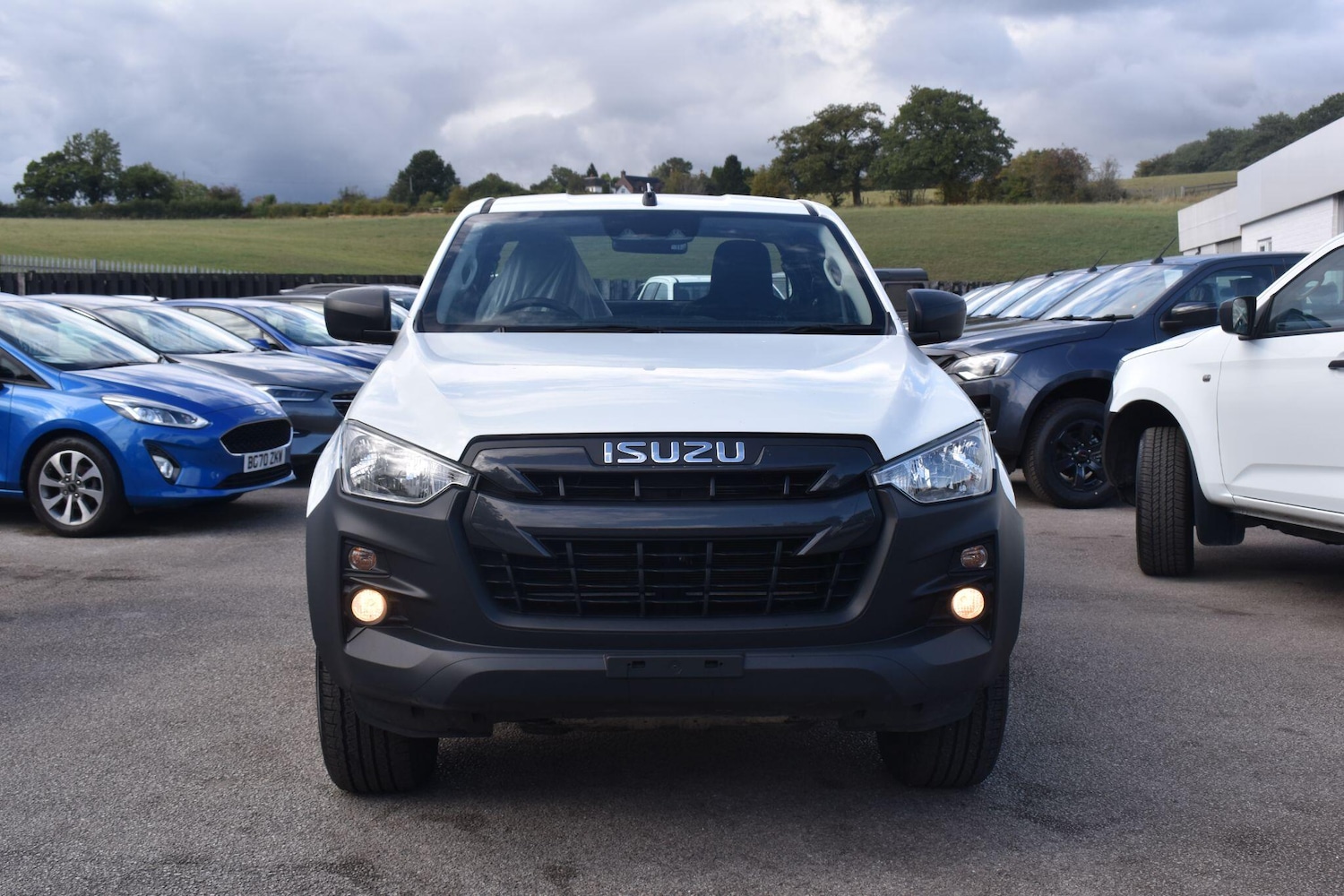 Used Isuzu D-Max 2023 for sale - 76993713: Photo 6