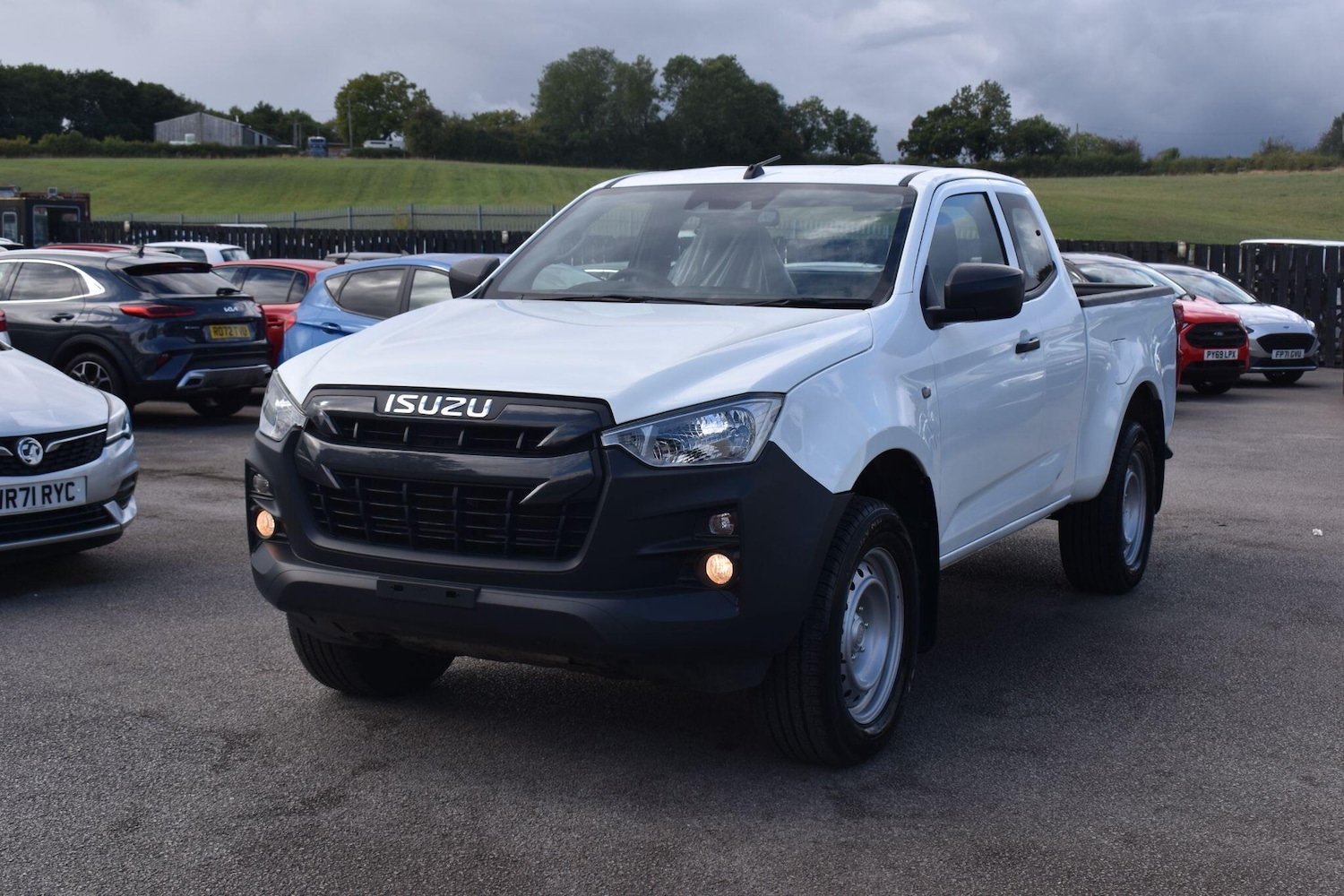 Used Isuzu D-Max 2023 for sale - 76993713: Photo 7