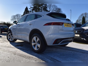 Used Jaguar E-Pace 2018 for sale - 77091907: Photo