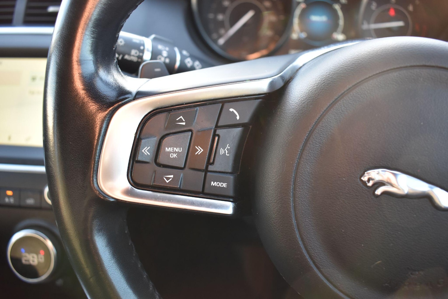 Used Jaguar E-Pace 2018 for sale - 77091907: Photo 7