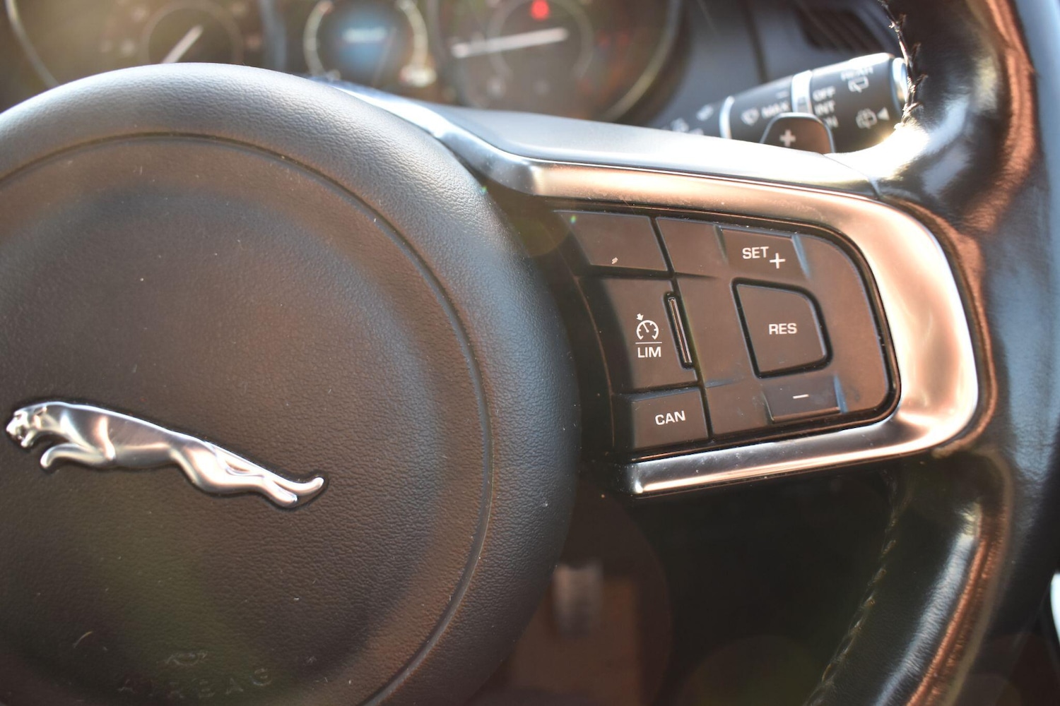 Used Jaguar E-Pace 2018 for sale - 77091907: Photo 8