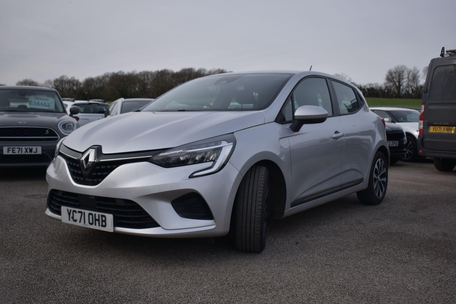 Used Renault Clio 2021 for sale - 77538648: Photo 2