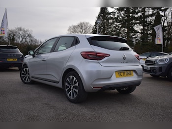 Used Renault Clio 2021 for sale - 77538648: Photo