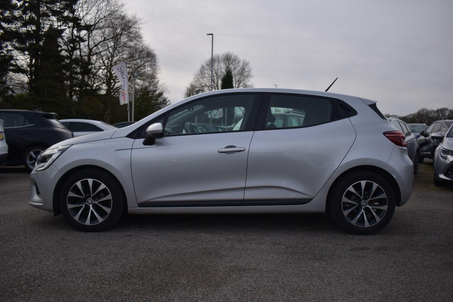 Used Renault Clio 2021 for sale - 77538648: Photo 8