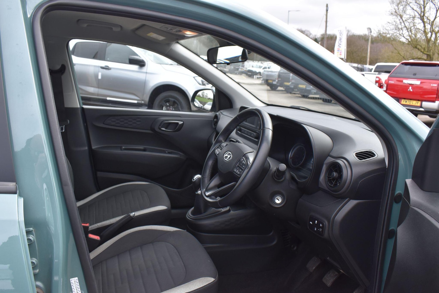 Used Hyundai i10 2023 for sale - 77612163: Photo 5