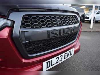 Used Isuzu D-Max 2023 for sale - 76633608: Photo