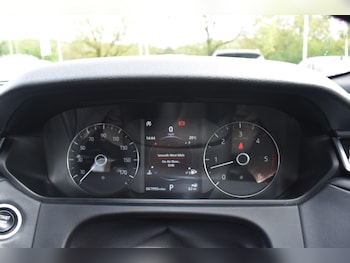 Used Land Rover Range Rover Velar 2018 for sale - 78535560: Photo