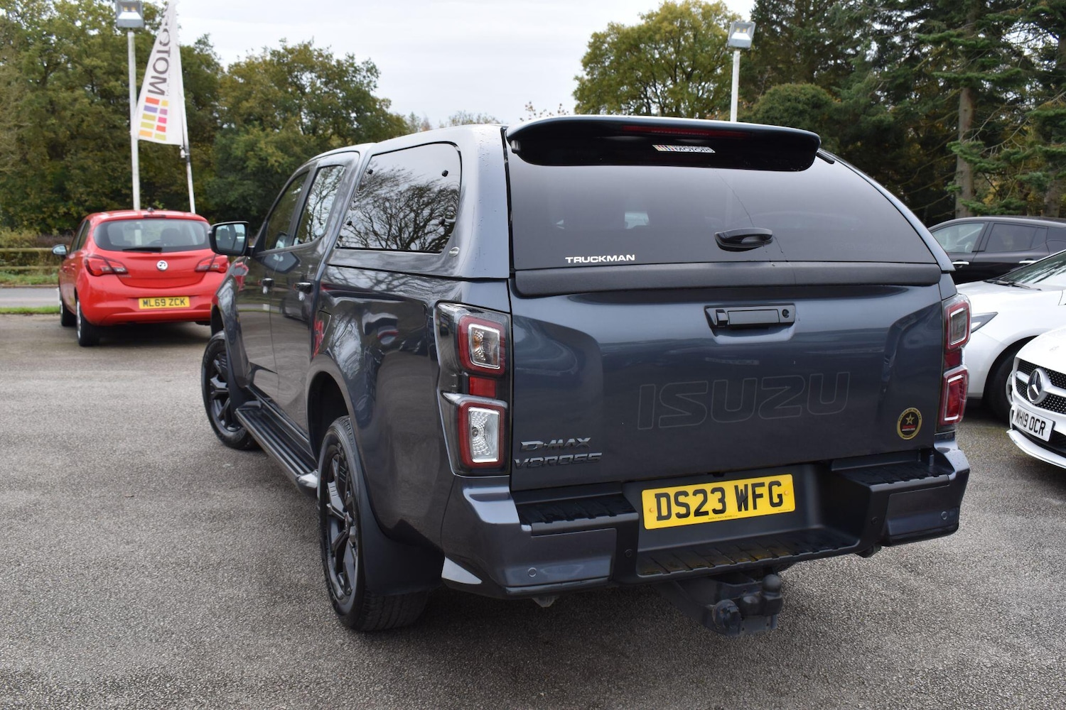 Used Isuzu D-Max 2023 for sale - 76398571: Photo 2