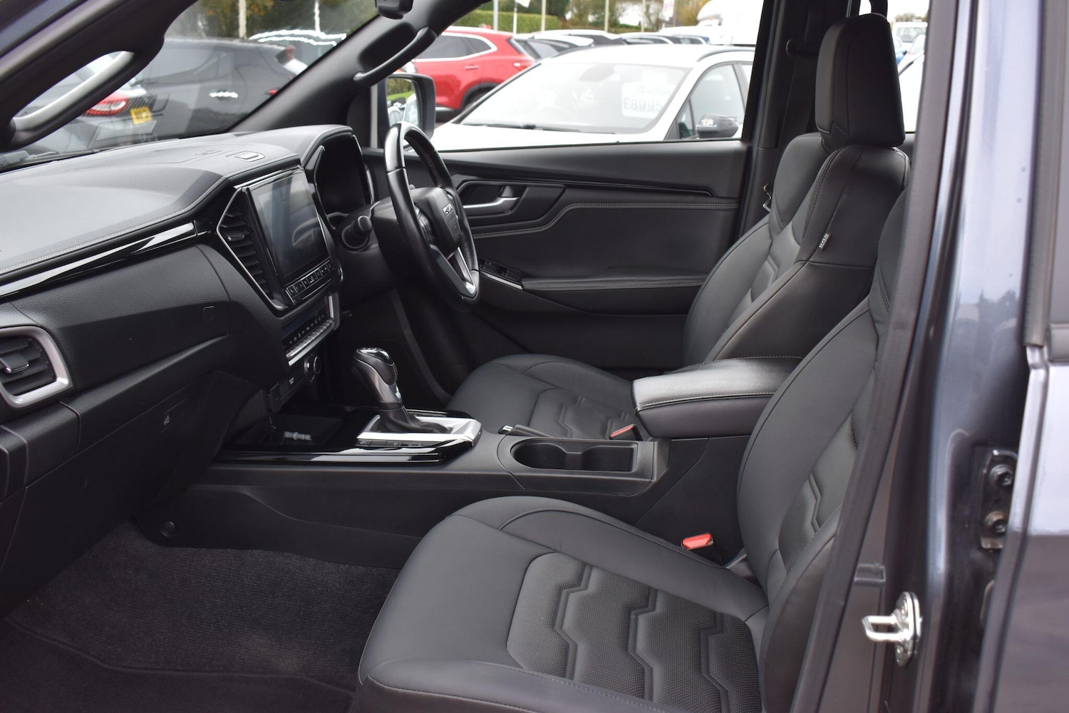 Used Isuzu D-Max 2023 for sale - 76398571: Photo 3