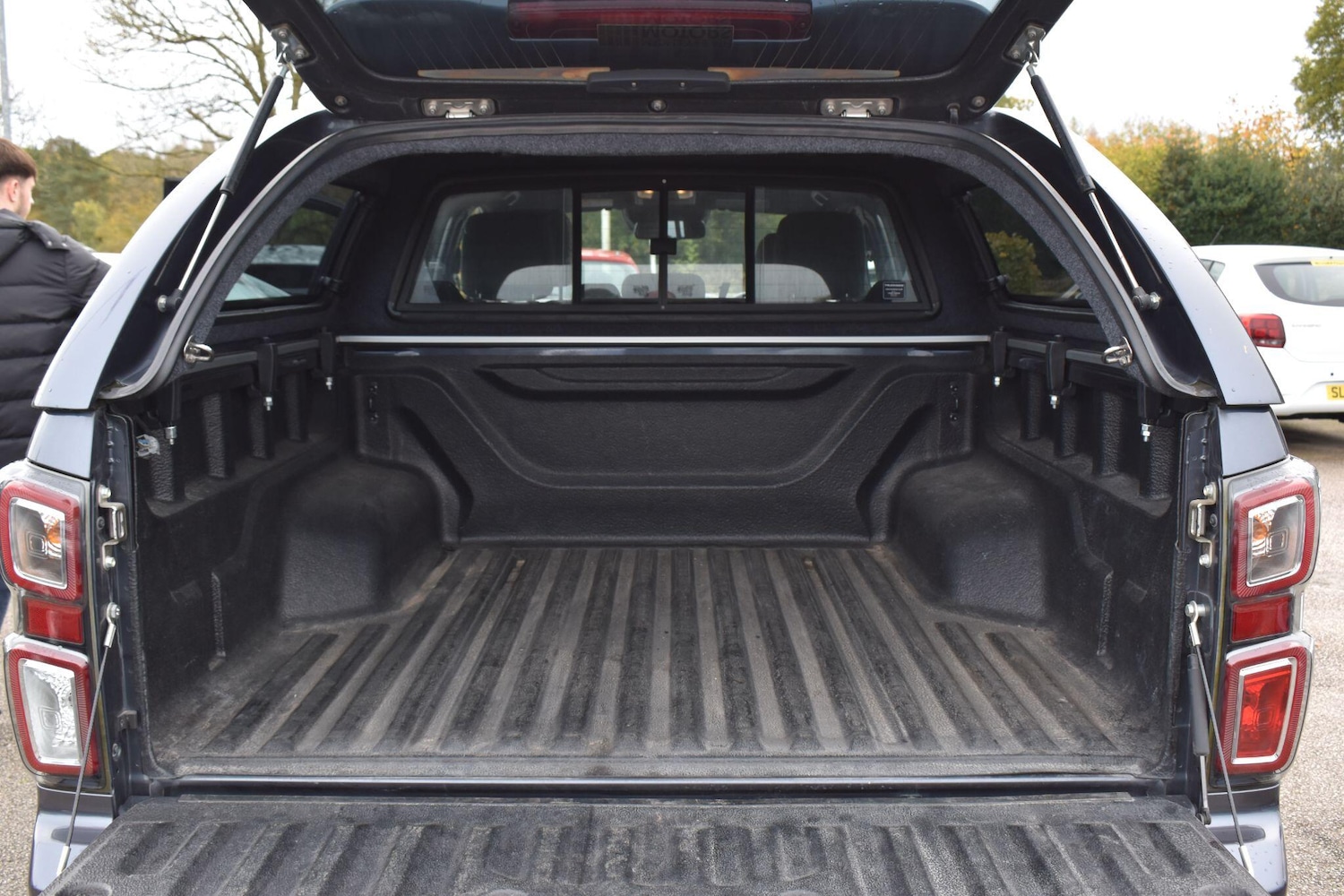 Used Isuzu D-Max 2023 for sale - 76398571: Photo 5