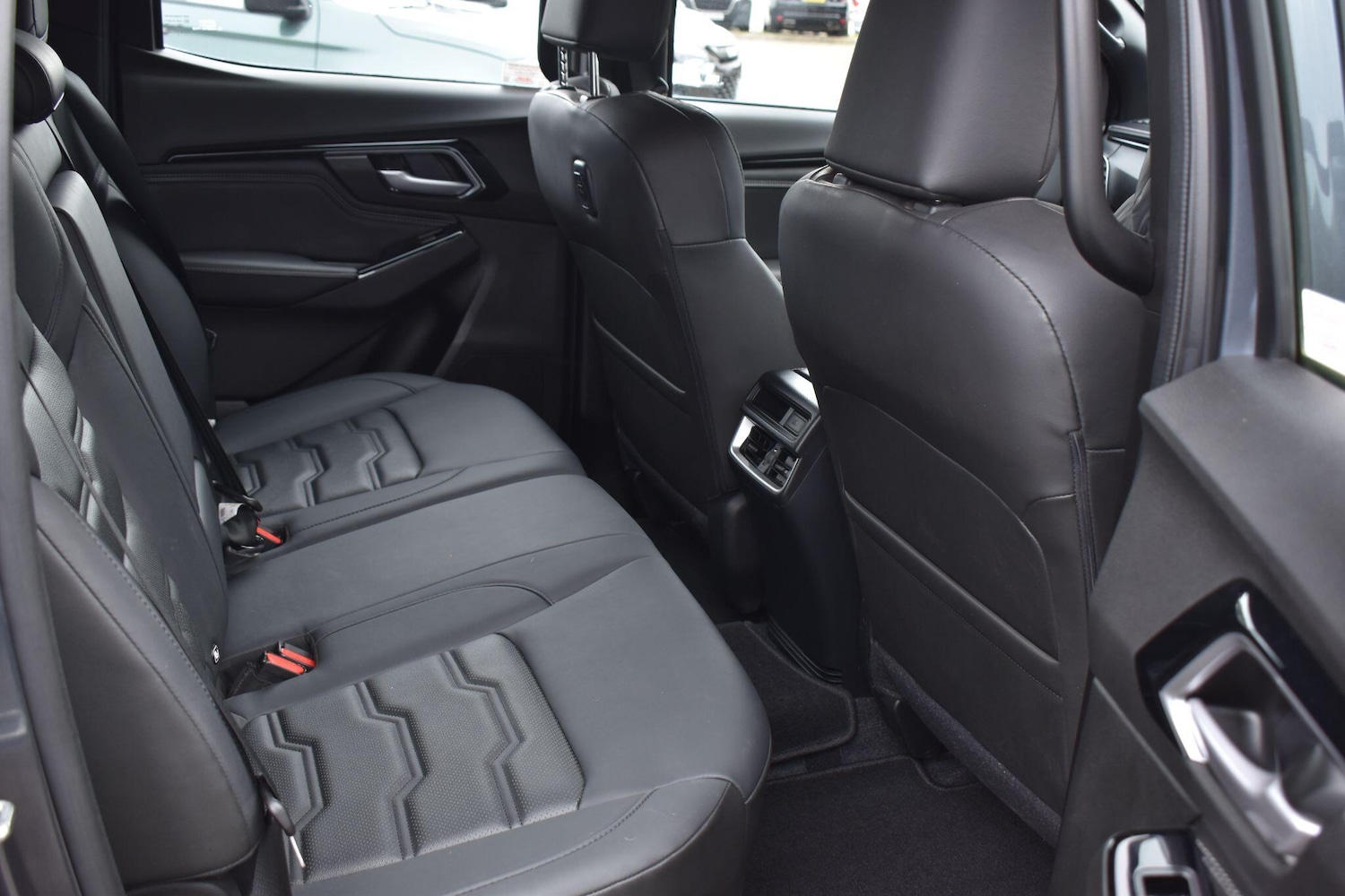 Used Isuzu D-Max 2023 for sale - 76398571: Photo 7