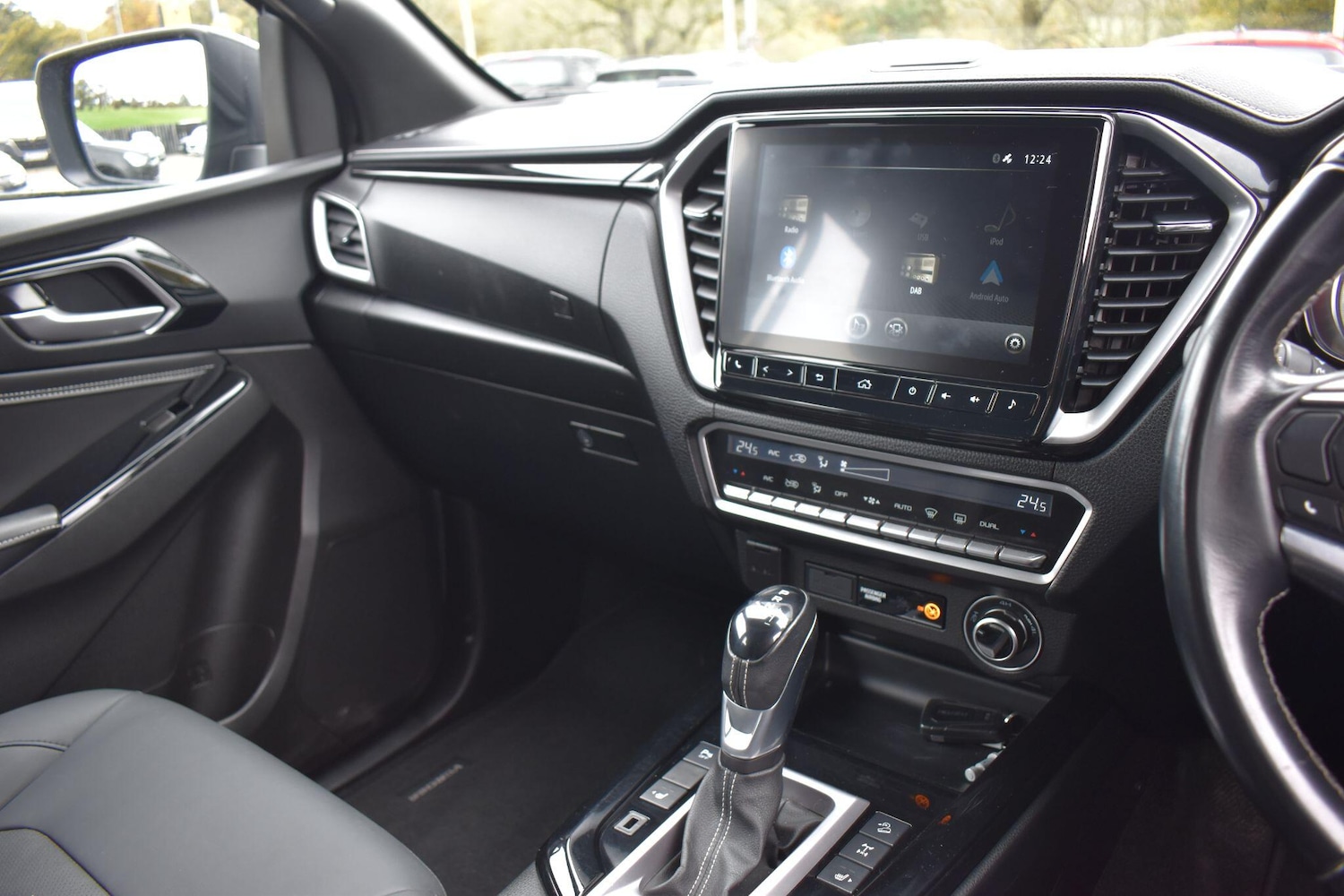 Used Isuzu D-Max 2023 for sale - 76398571: Photo 9